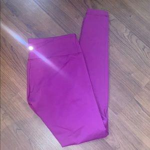 Magenta lululemon wonderunder leggings